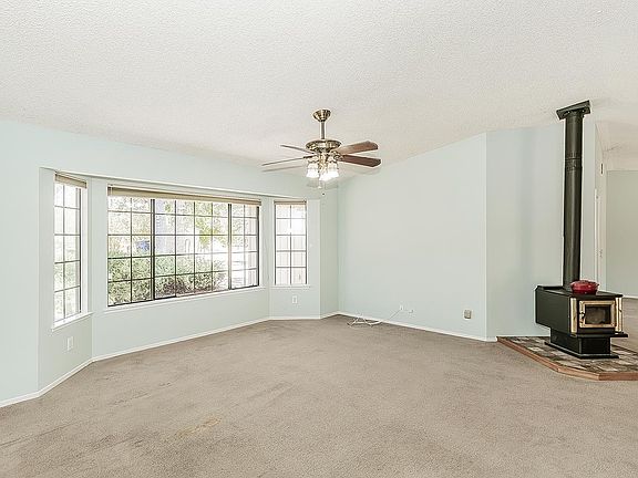 5th image of 41913 Wild Horse Ct