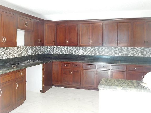 5th image of 1025 W 130th St