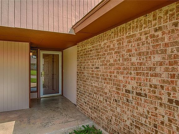 4th image of 608 Cactus Ct