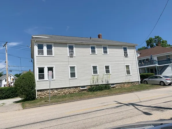236 Charlton St, Southbridge, MA 01550