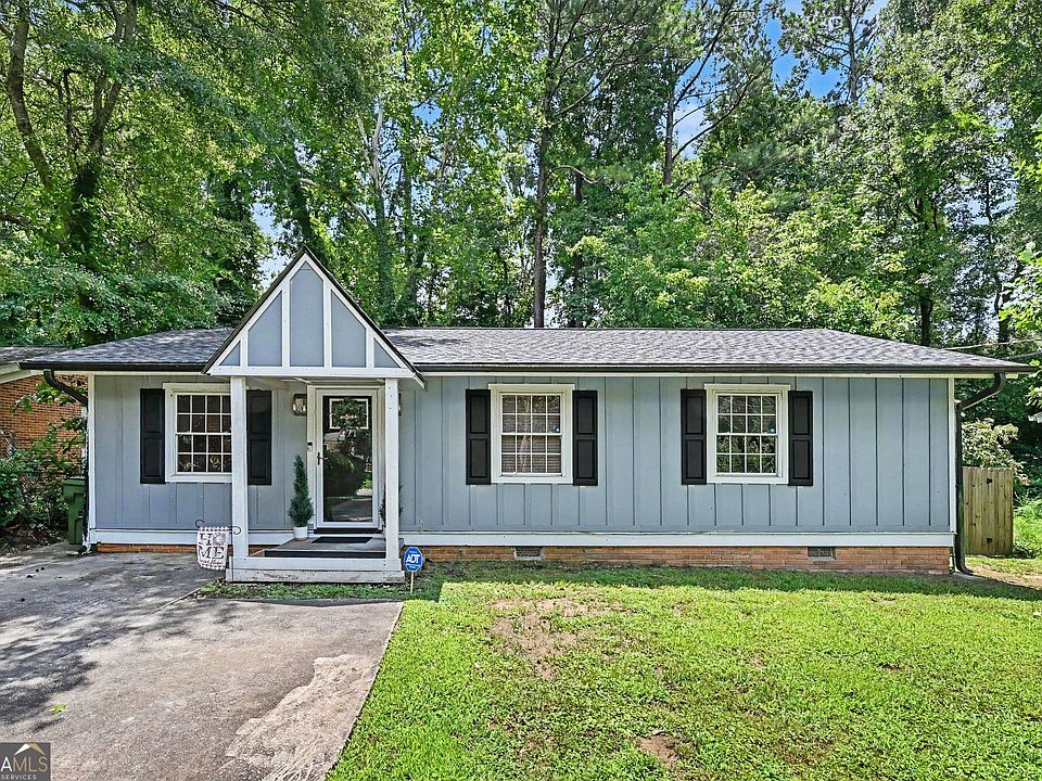1st image of 271 Oak Dr SE