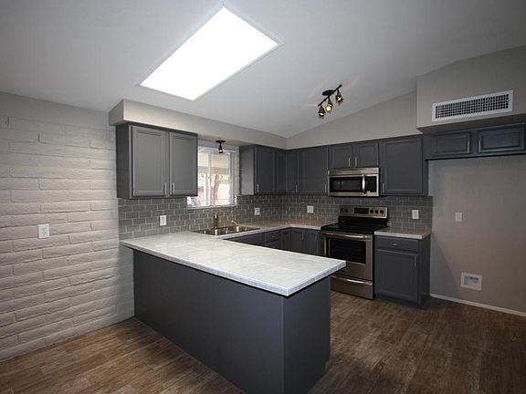2nd image of 7387 N Dickinson Pl