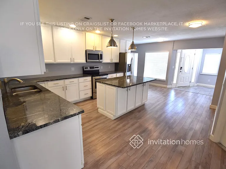 2363 Ambrose Ln — Photo 3