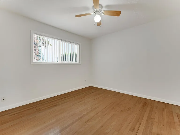 821 N Stafford St — Photo 12