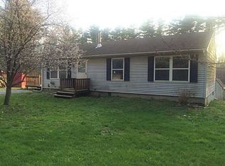 615 Hammet Rd, Coventry, RI 02816