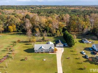 3825 Manor Dr, Clayton, NC 27520