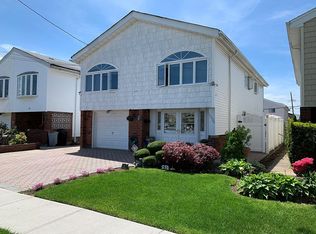 16020 87th St, Howard Beach, NY 11414