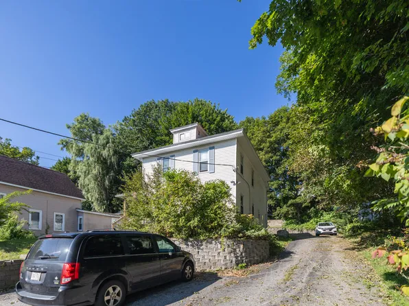 49 Newbury Street, Auburn, ME 04210
