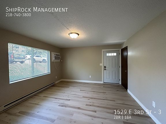 4th image of 1529 E 3rd St #3