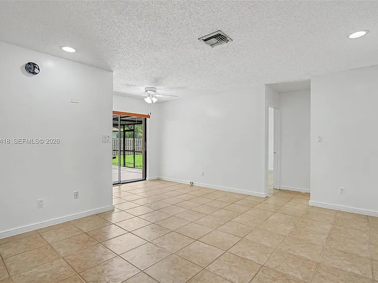 10711 SW 116th Ave — Photo 21