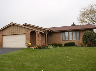 39880 N Crabapple Dr, Antioch, IL 60002