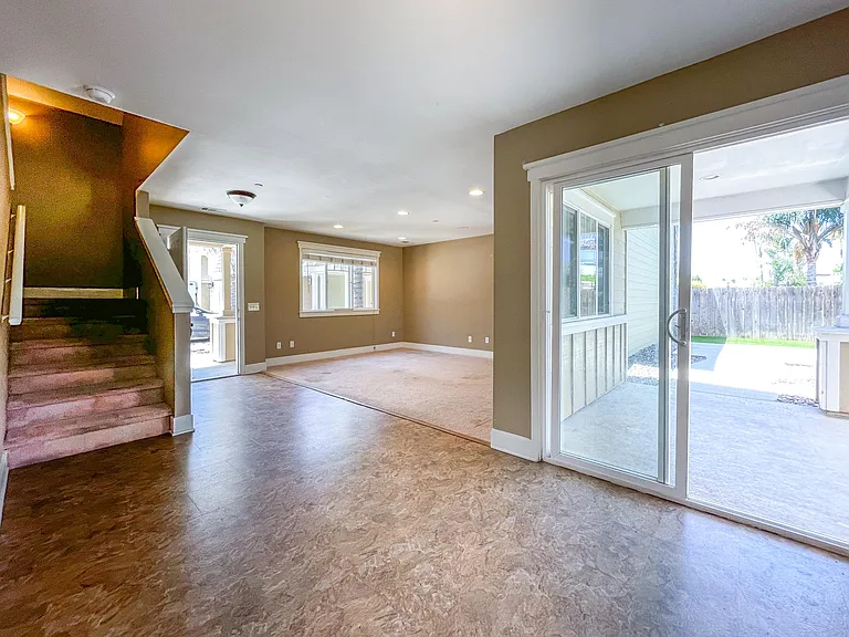 1725 S Maple St #4 — Photo 8