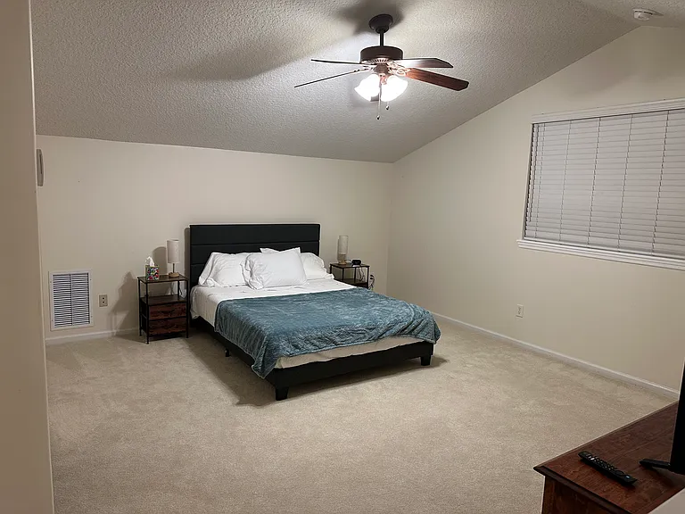 2037 Chaucer Ln — Photo 5