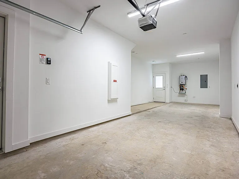 Villae ATX Luxury Rental Townhomes — Photo 17