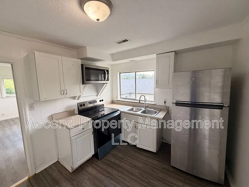1 bed, 1.0 bath, $1,150 — Photo 4