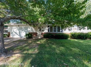 1146 S Belcrest Ave, Springfield, MO 65804
