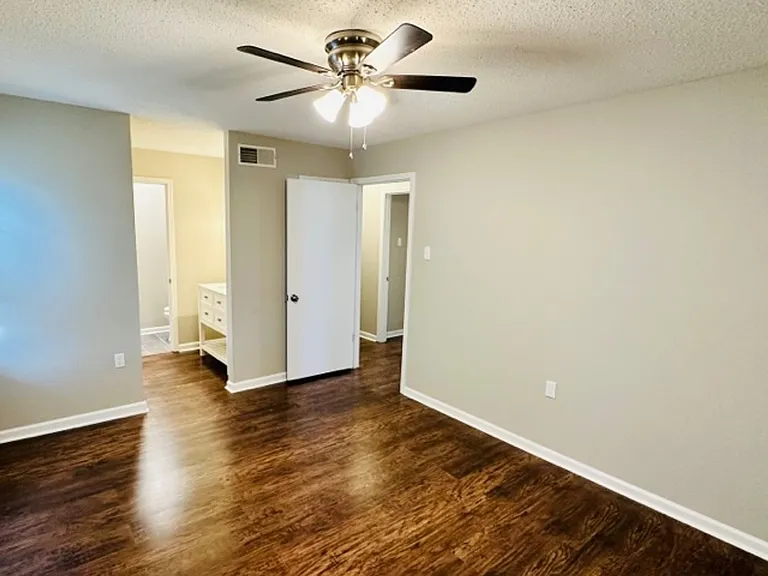 6655 Hartford Dr — Photo 6