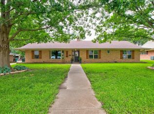 1405 Yarborough Dr, Sherman, TX 75092