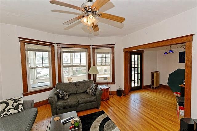 1st image of 7 Parkwood St #2