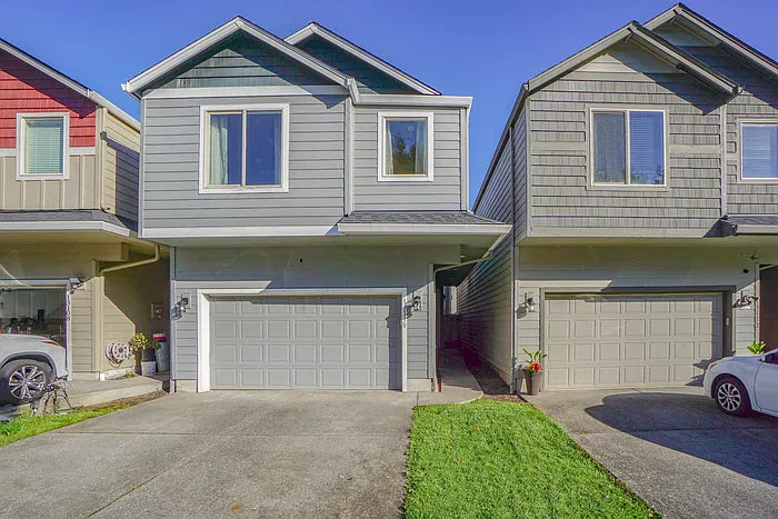 3 bed, 2.5 bath, $2,595 — Photo 3
