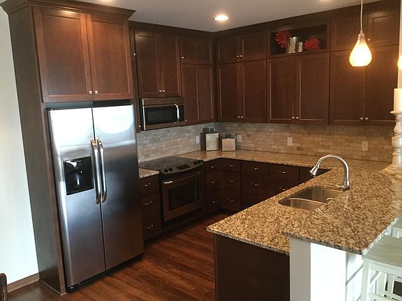 2nd image of 279 Minnesota Ave W APT 307