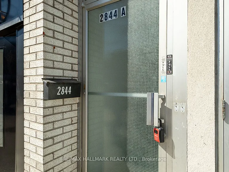 2844 Danforth Ave #2 — Photo 2