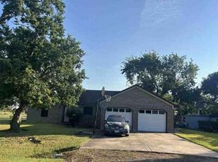 7210 Mikes St, Wallis, TX 77485