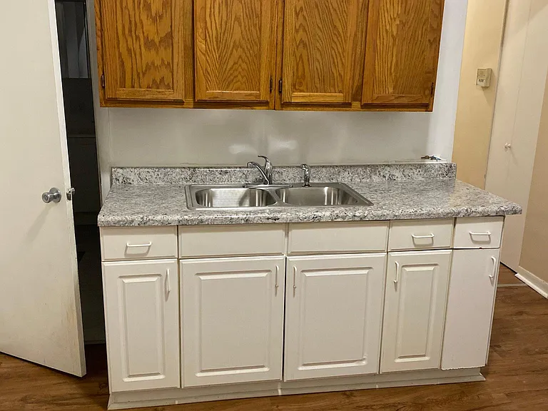 1101 S Racine Ave #2F — Photo 3