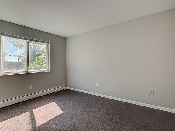 2nd image of 2842 Montana Ave #8