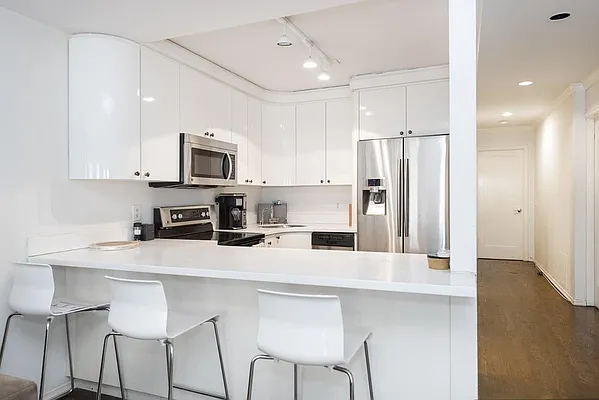Rented by Bold New York | media 15