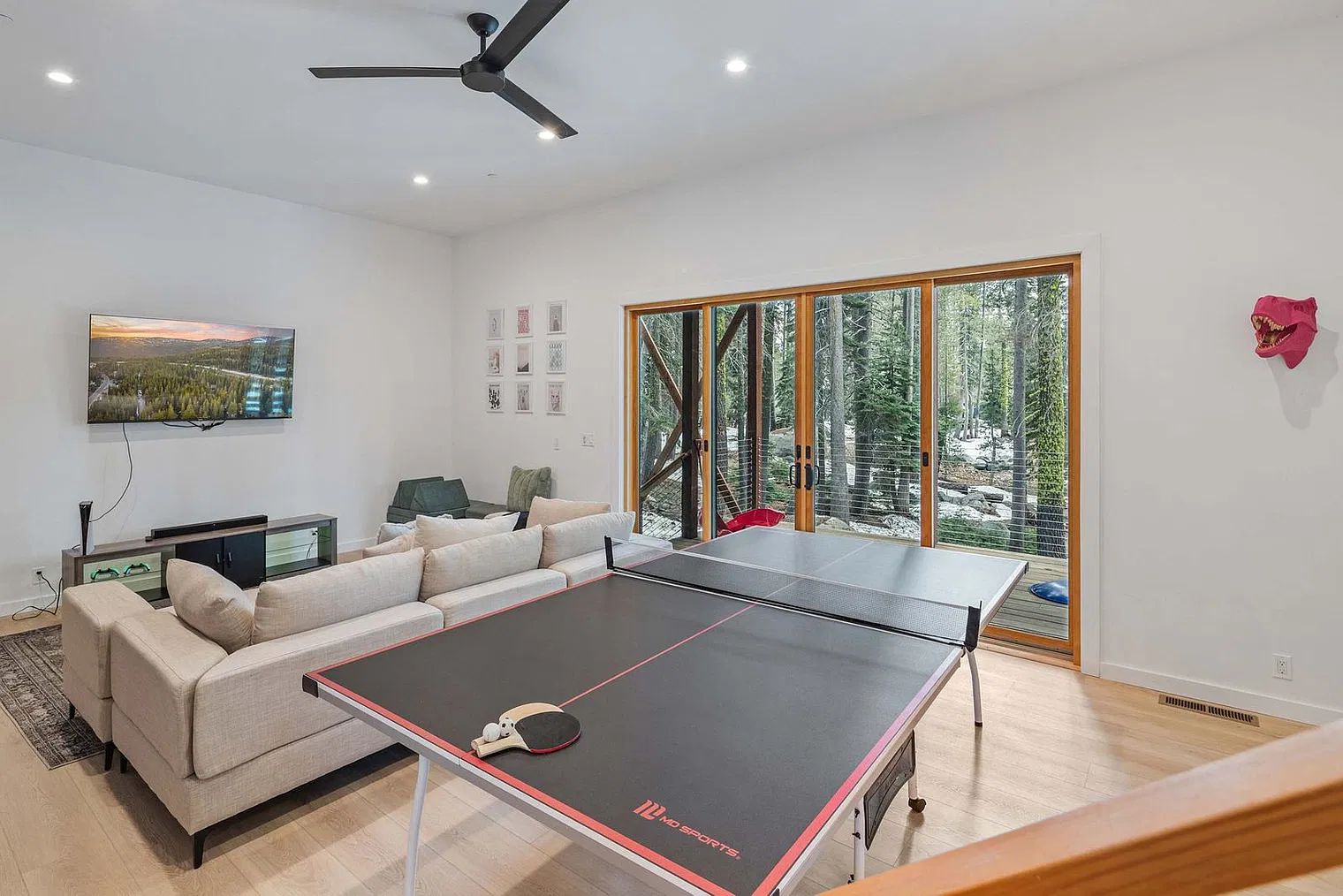3 bed, 3.0 bath, 2497 sqft, $13,470 — Photo 4