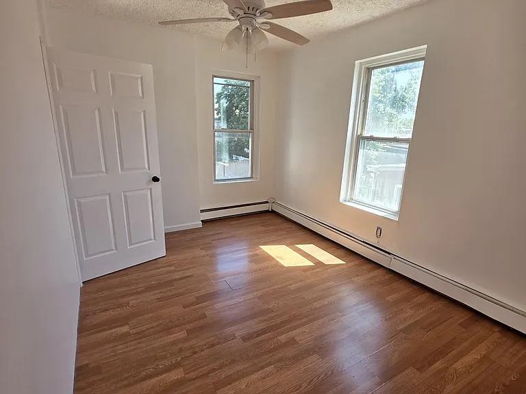 320 Hewitt St #2 — Photo 3