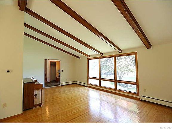 4th image of 5040 Clearview Dr