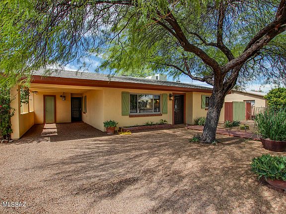 2nd image of 1607 N Desert Pl