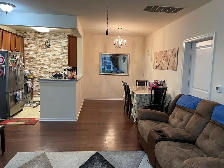 833 Strassle Way #833 — Photo 7