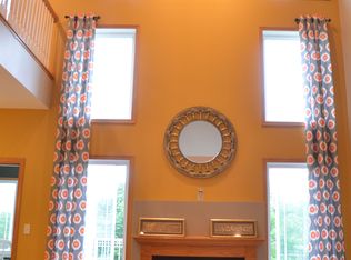 2819 Spy Glass Dr, Chaska, MN 55318