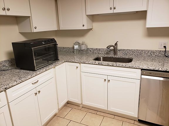 2nd image of 123 Aspinwall Ave #B