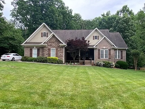 131 English Ivy Ln Photo 1 131 English Ivy Ln Photo 1