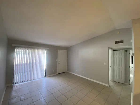 6823 Tiki Ln APT 2, Pensacola, FL 32503