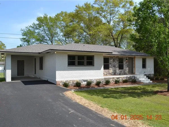 811 Seale Rd, Phenix City, AL 36869