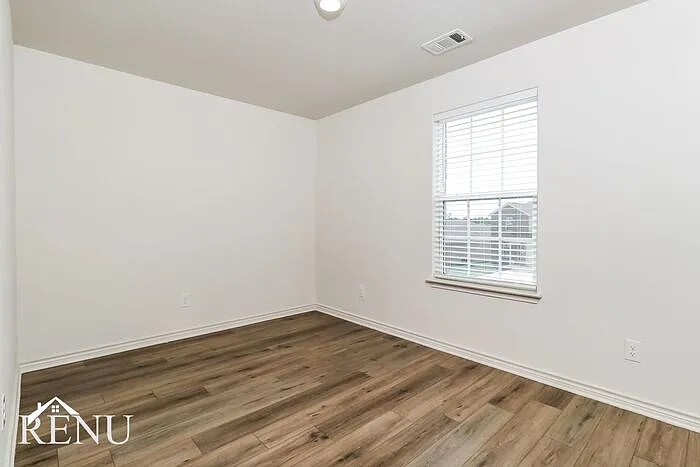 100 Stratton Ln — Photo 16