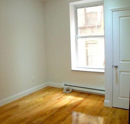 3rd image of 940 Amsterdam Ave APT 4