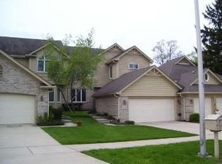 2239 Durand Dr, Downers Grove, IL 60515