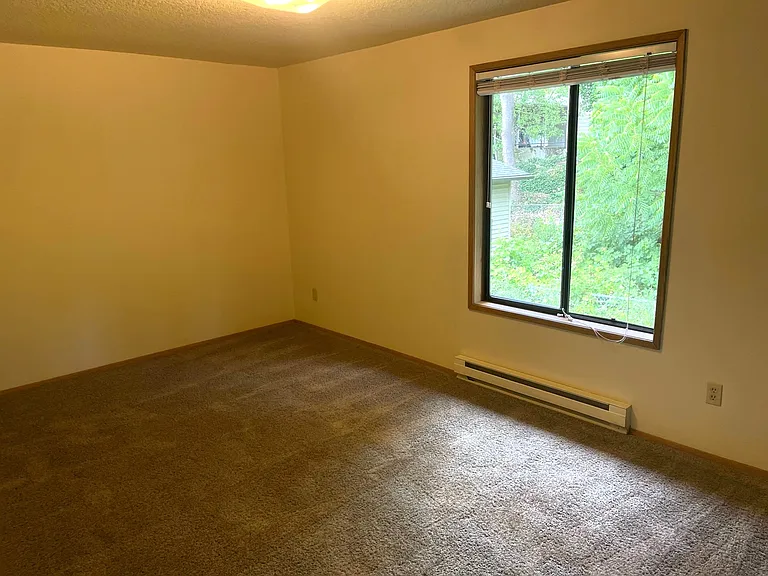 Chestnut Place Apartments — Photo 25