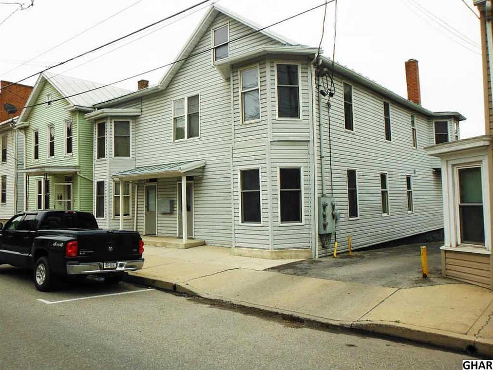 2nd image of 32 N Earl St