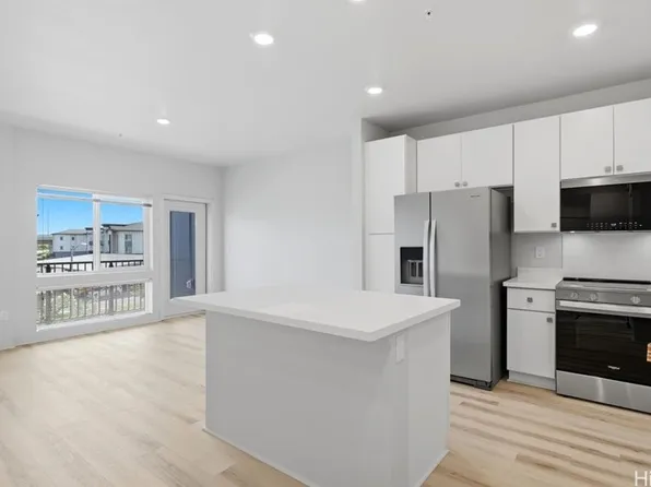 91-3529 Nana Hope St #2312, Ewa Beach, HI 96706
