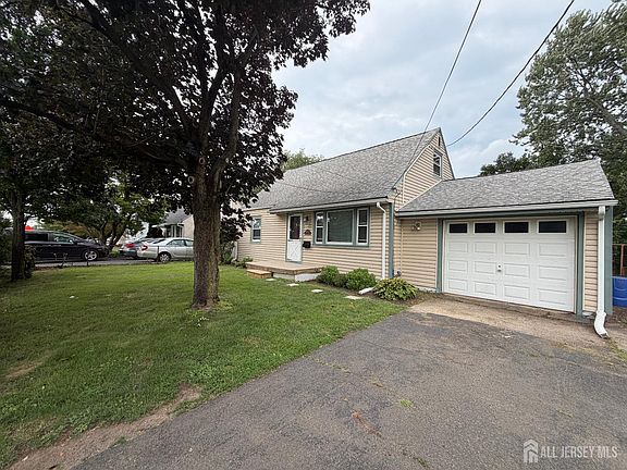 2nd image of 2705 Woodbridge Ave