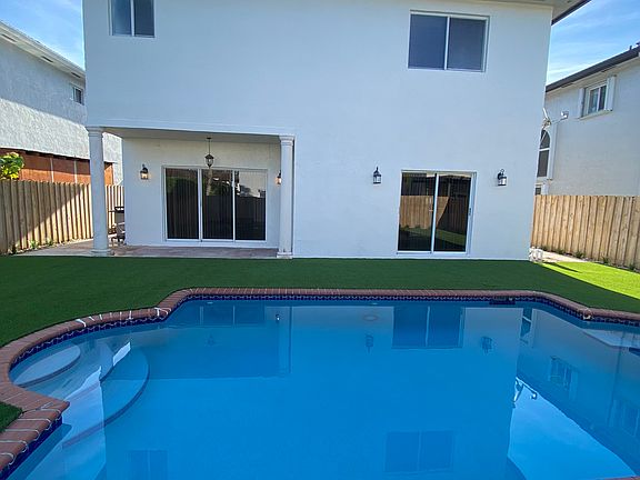 5th image of 2862 SW 145th Ave