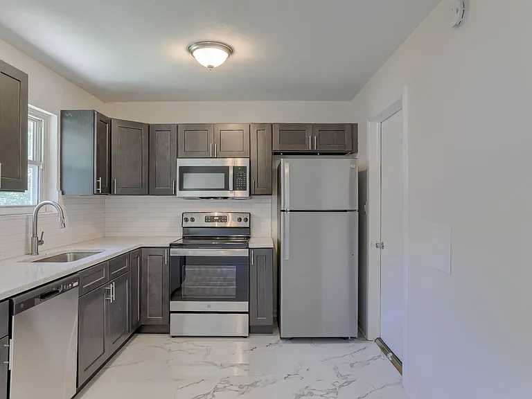 1200 N Osage St — Photo 3