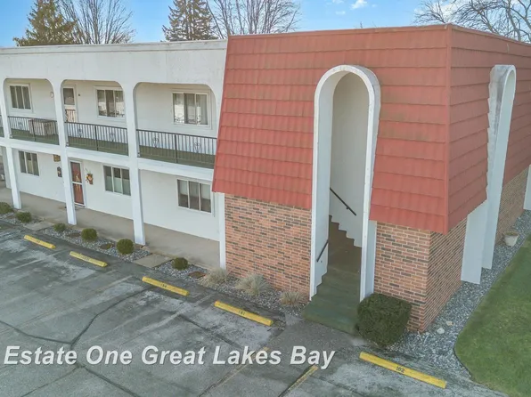 955 Kennely Rd #J-162, Saginaw, MI 48609